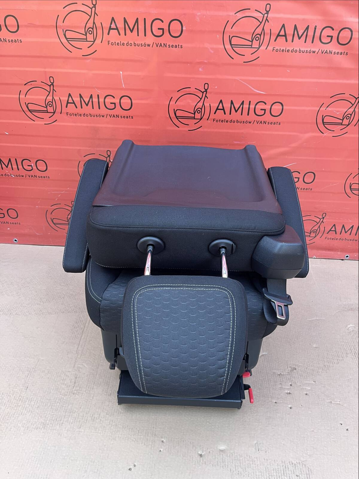 Seat single rear swivel Opel Vivaro B Life Trafic SpaceClass V-class W447 Black Connect