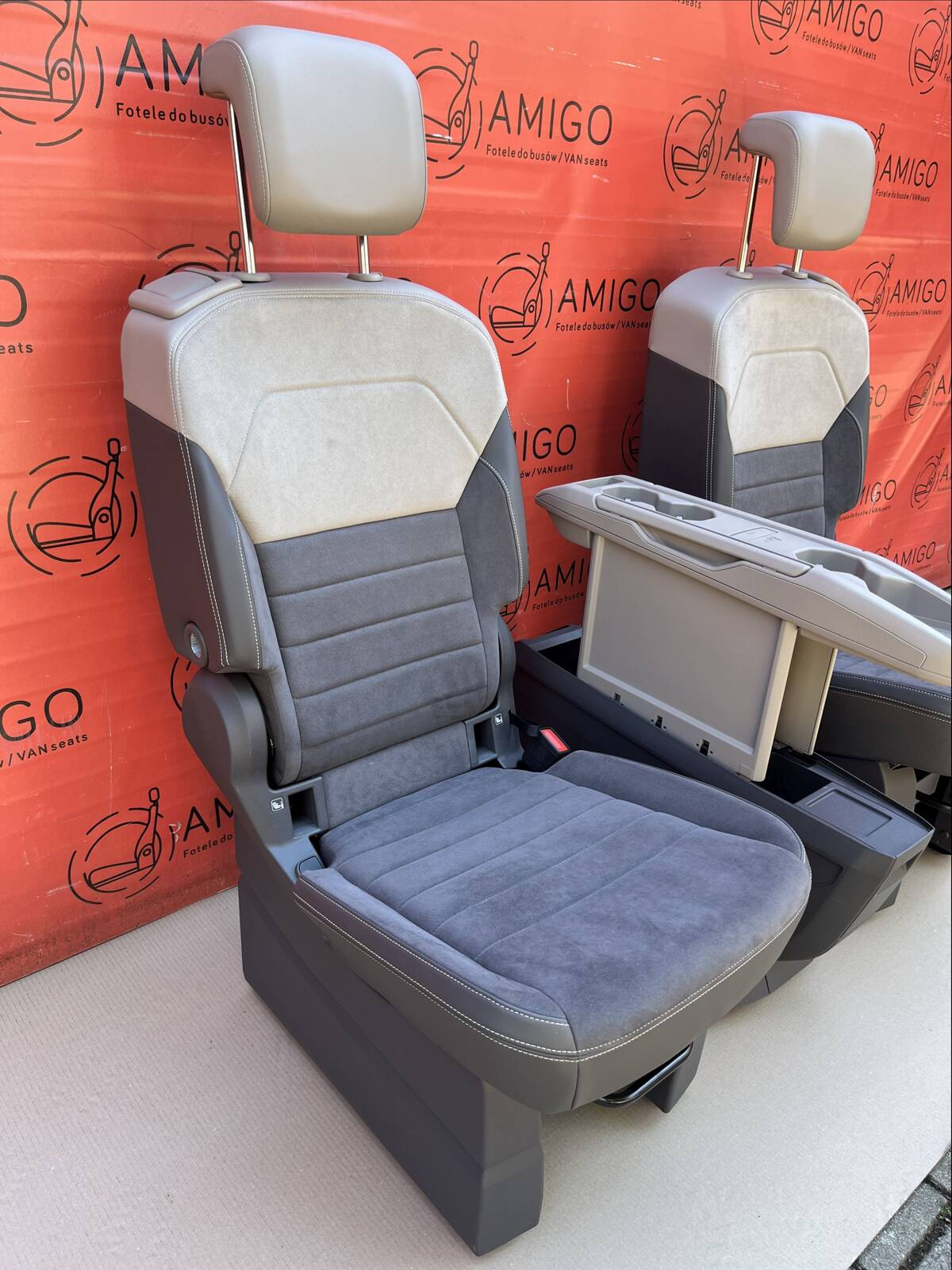 Seats NEW VW Multivan T7 1+1 ArtVelours table heated