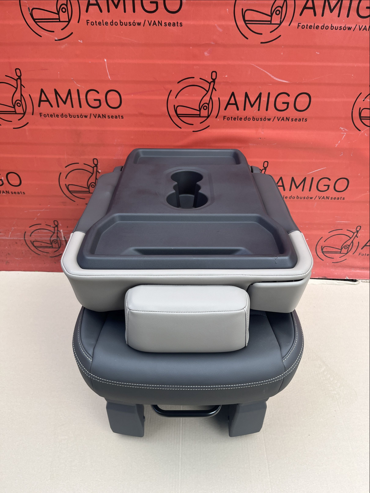 Seat NEW VW Multivan single middle with seatbelt T7 Leather Savona