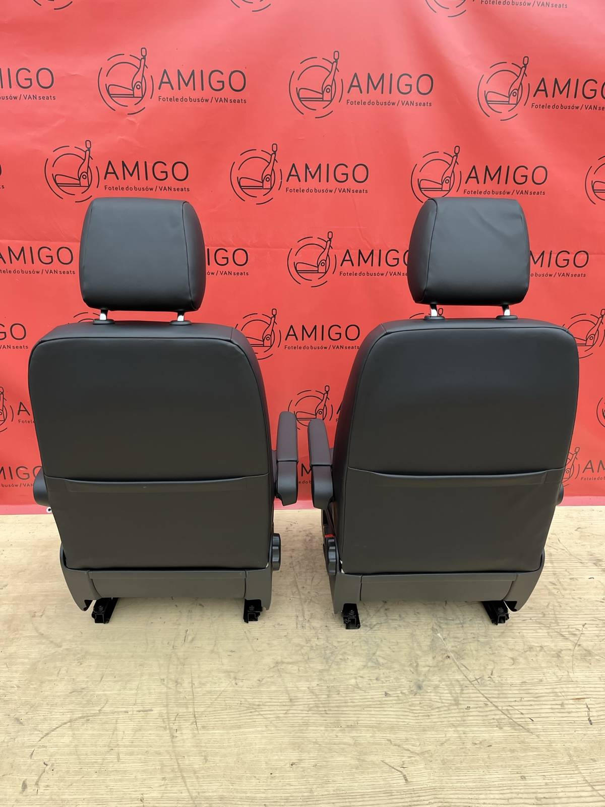 Driver passenger Captain seats seat VW T6 Black leather Caravelle t5