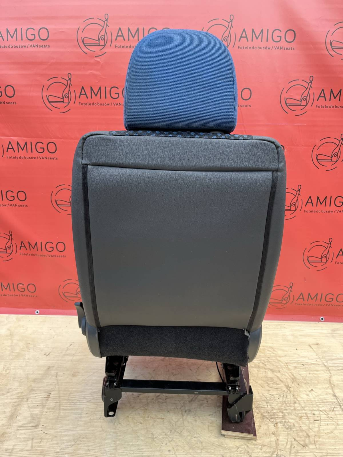 Front seats Set Driver Passenger Peugeot Expert II Dispatch Jumpy Proace 2006-2016