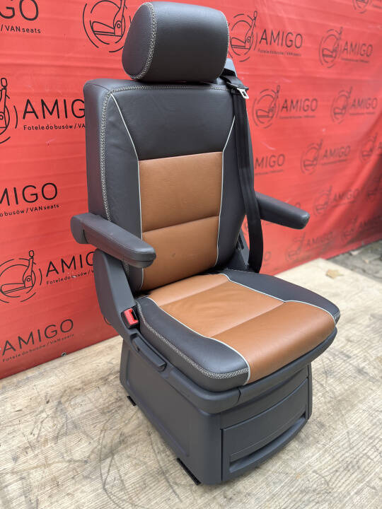 Seat single VW T5.1 T5 GP Multivan Caravelle PanAmericana rear t6 not swivel