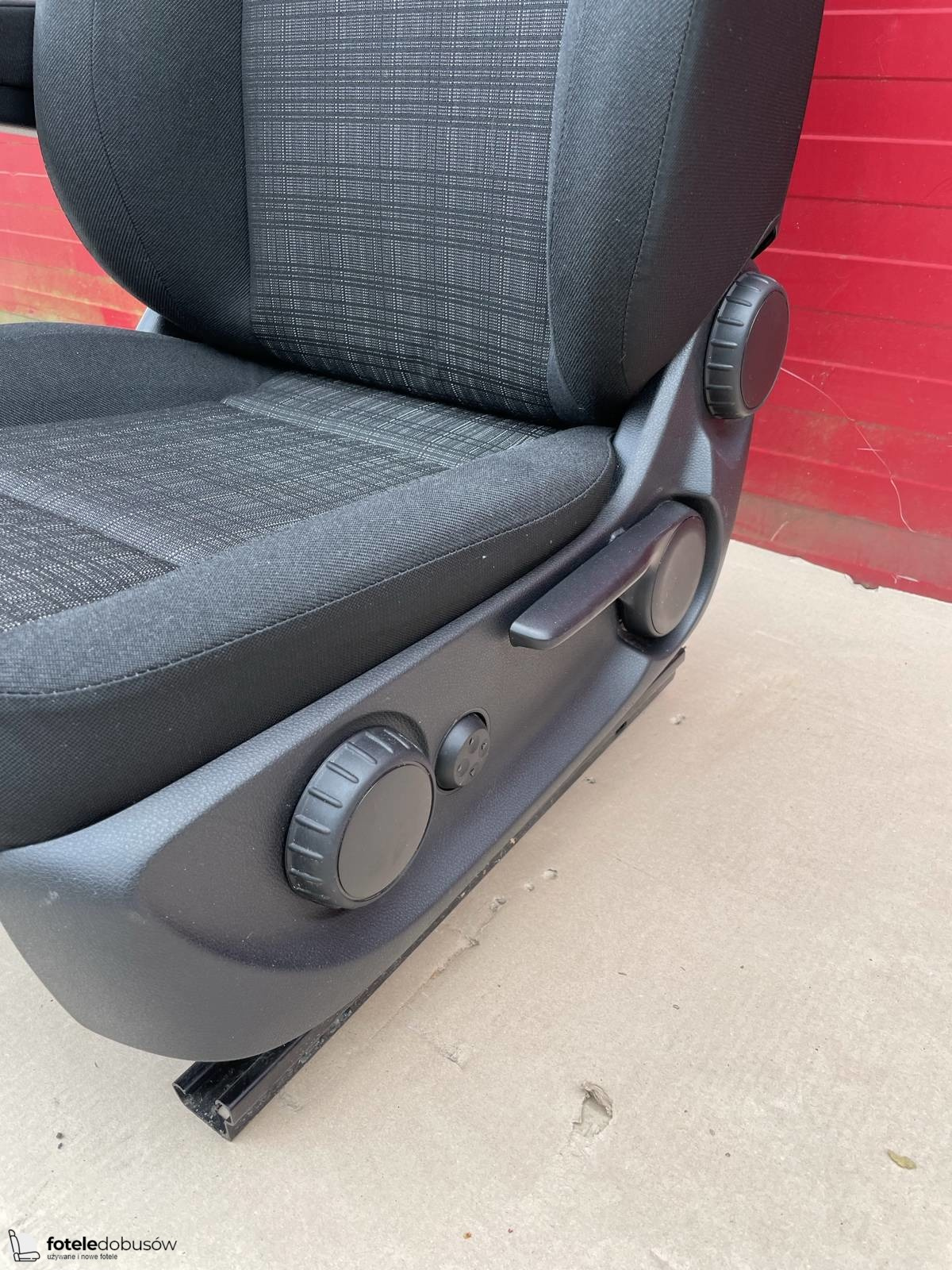 Seat Mercedes Vito W447 UK passenger | EU driver armrest adjustments Tunja