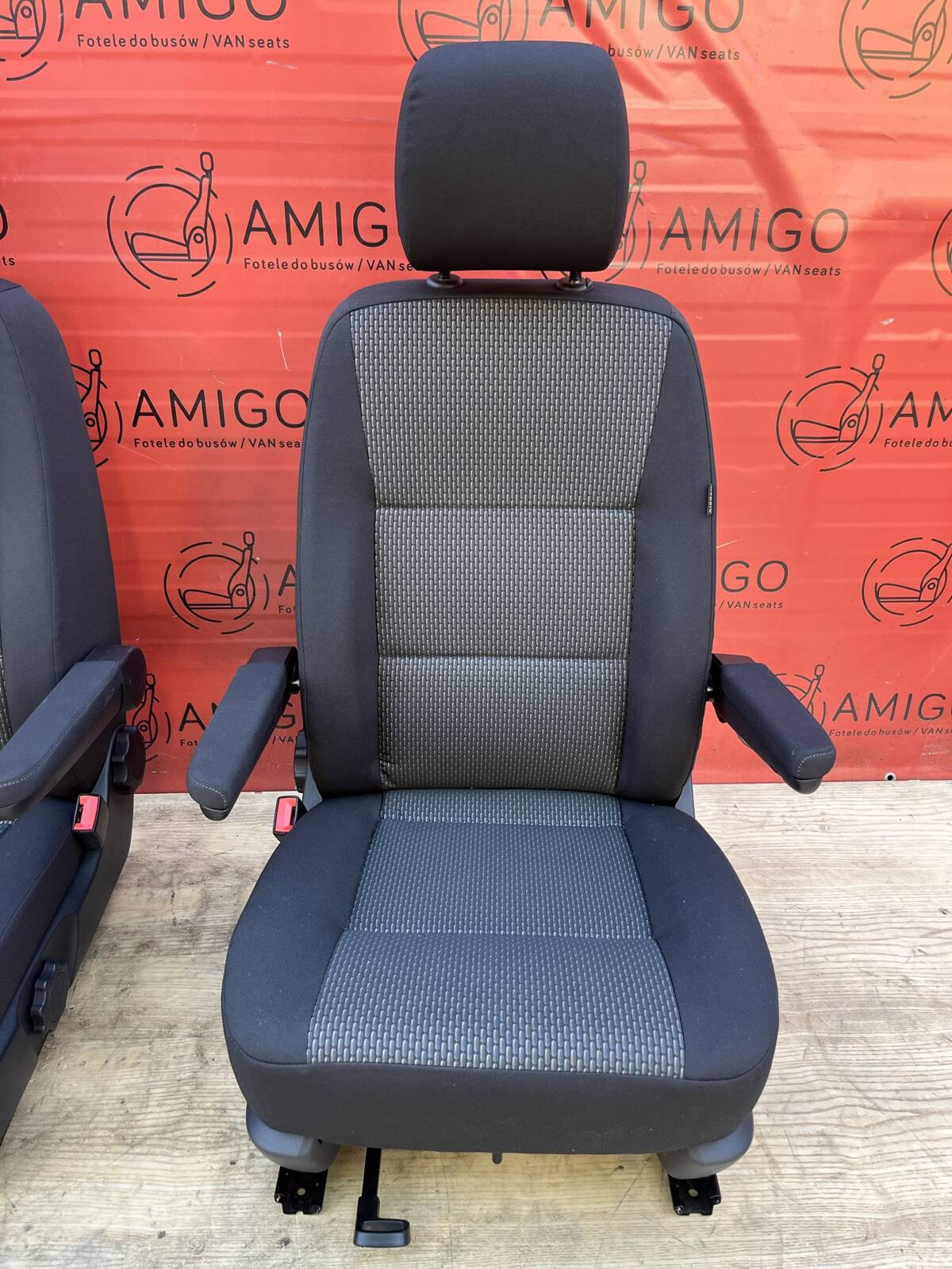 Driver passenger Captain genuine swivel seats seat VW T6.1 California Bricks