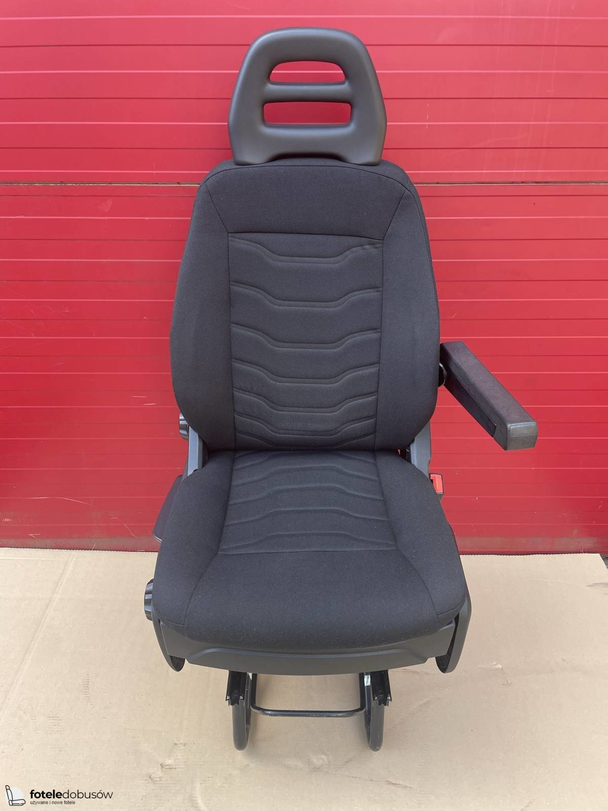 Iveco Daily VI 2014-2021 UK driver seat | EU passenger single seat Armrest