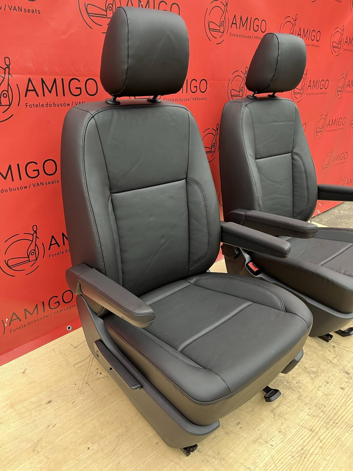 Driver passenger Captain seats seat VW T6 Black leather Caravelle t5