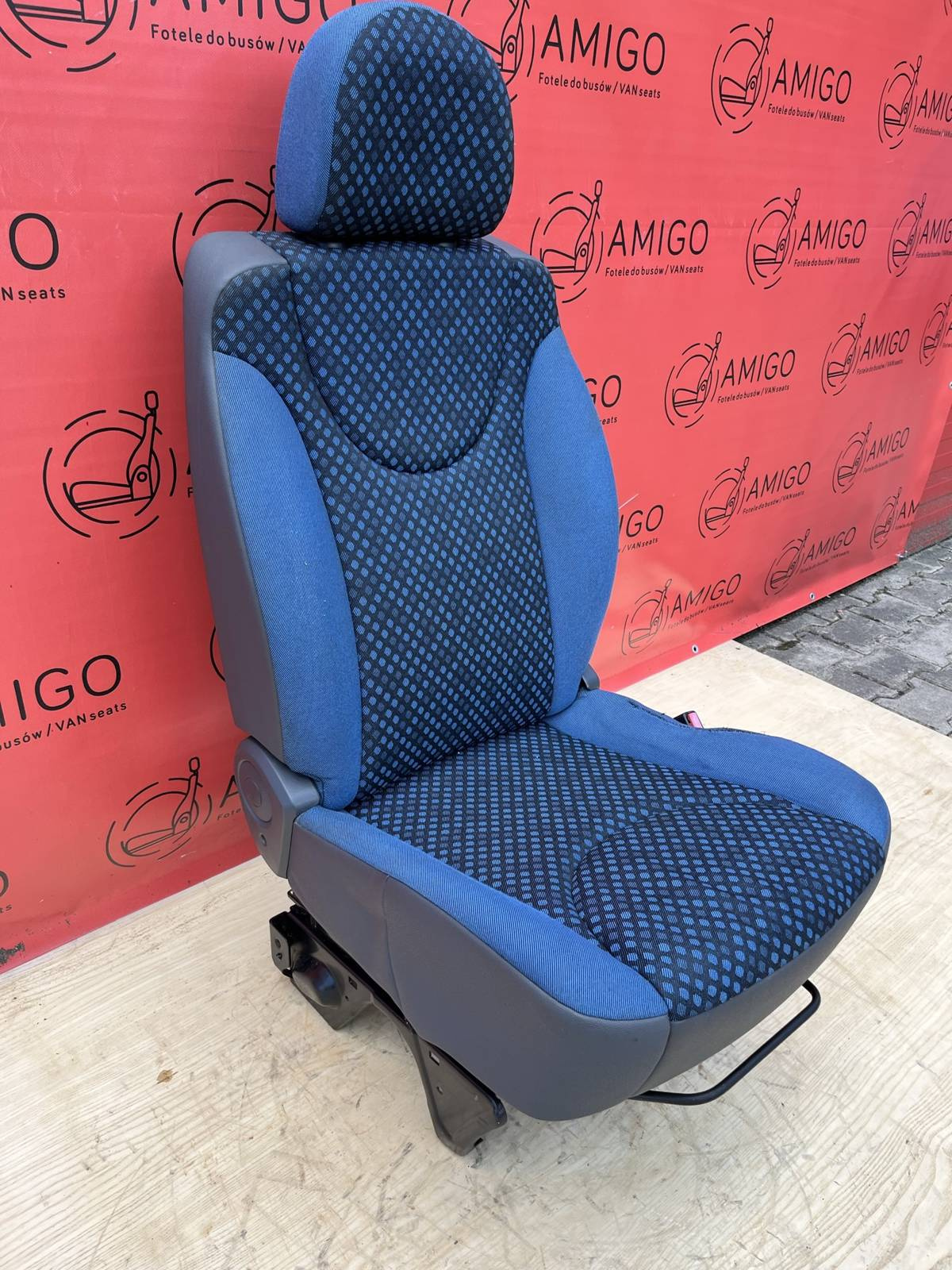 Front seats Set Driver Passenger Peugeot Expert II Dispatch Jumpy Proace 2006-2016
