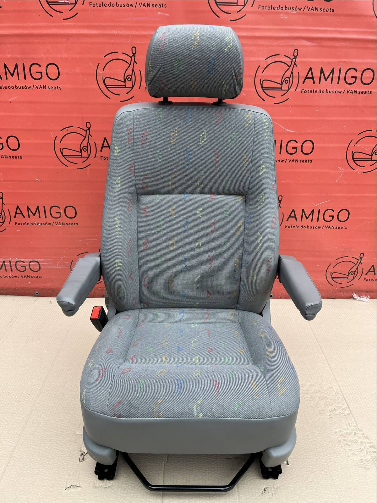 Seat VW T5 Inca front UK passenger | EU driver armrests