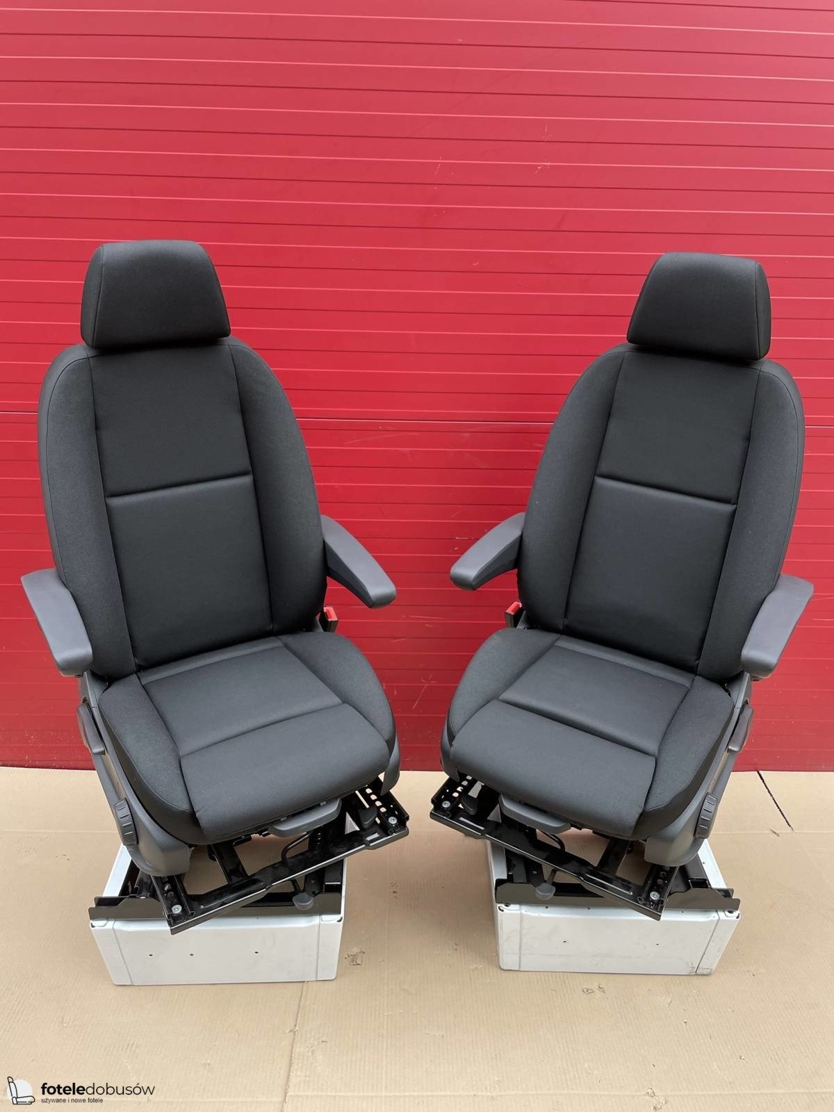Seats Mercedes Sprinter W907 passenger driver adjustments comfort SWIVEL Maturin