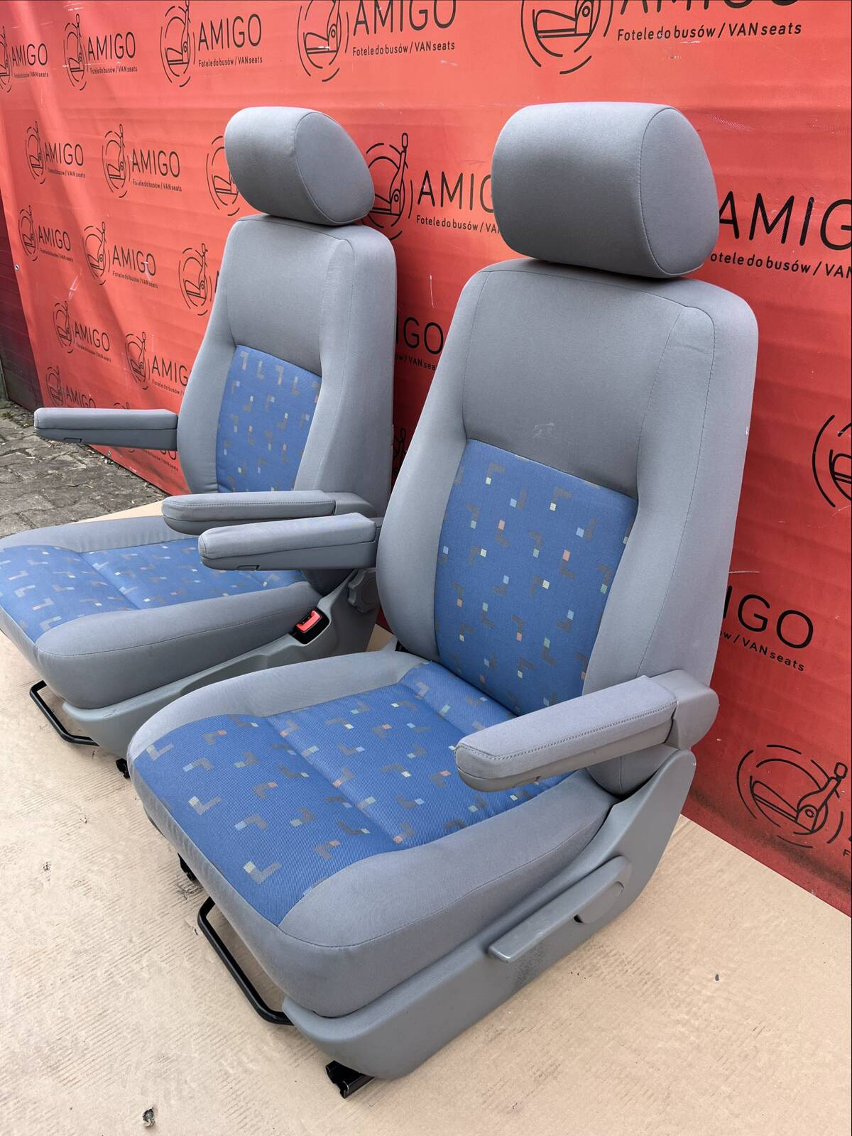 Driver passenger seat seats set VW T5 LLL blue Multivan Caravelle