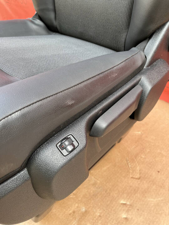 Front UK passenger EU driver seat Vivaro Proace Traveller Expert Dispatch Scudo Heated Airbag