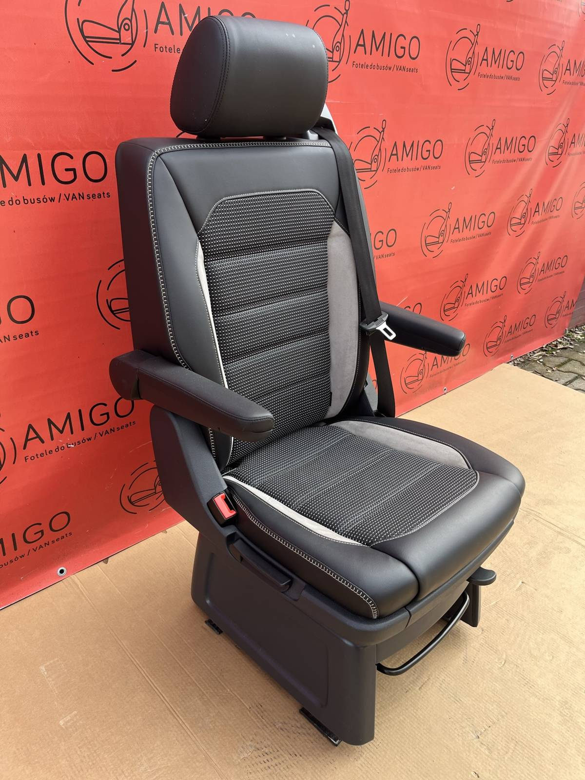 Seat VW T6 PanAmericana Multivan Caravelle Leather Mithy swivel rear T5 T6.1