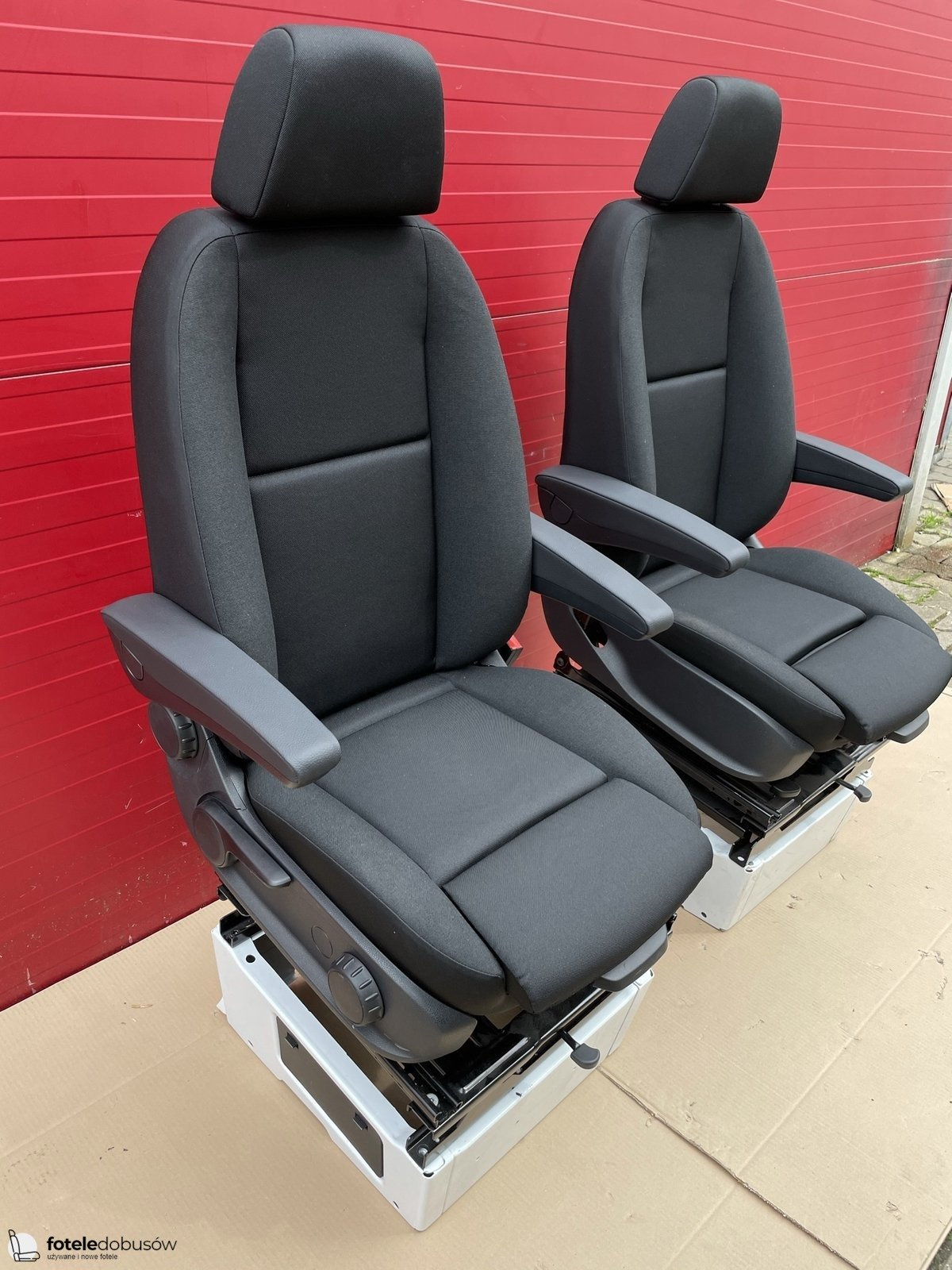 Seats Mercedes Sprinter W907 passenger driver adjustments comfort SWIVEL Maturin