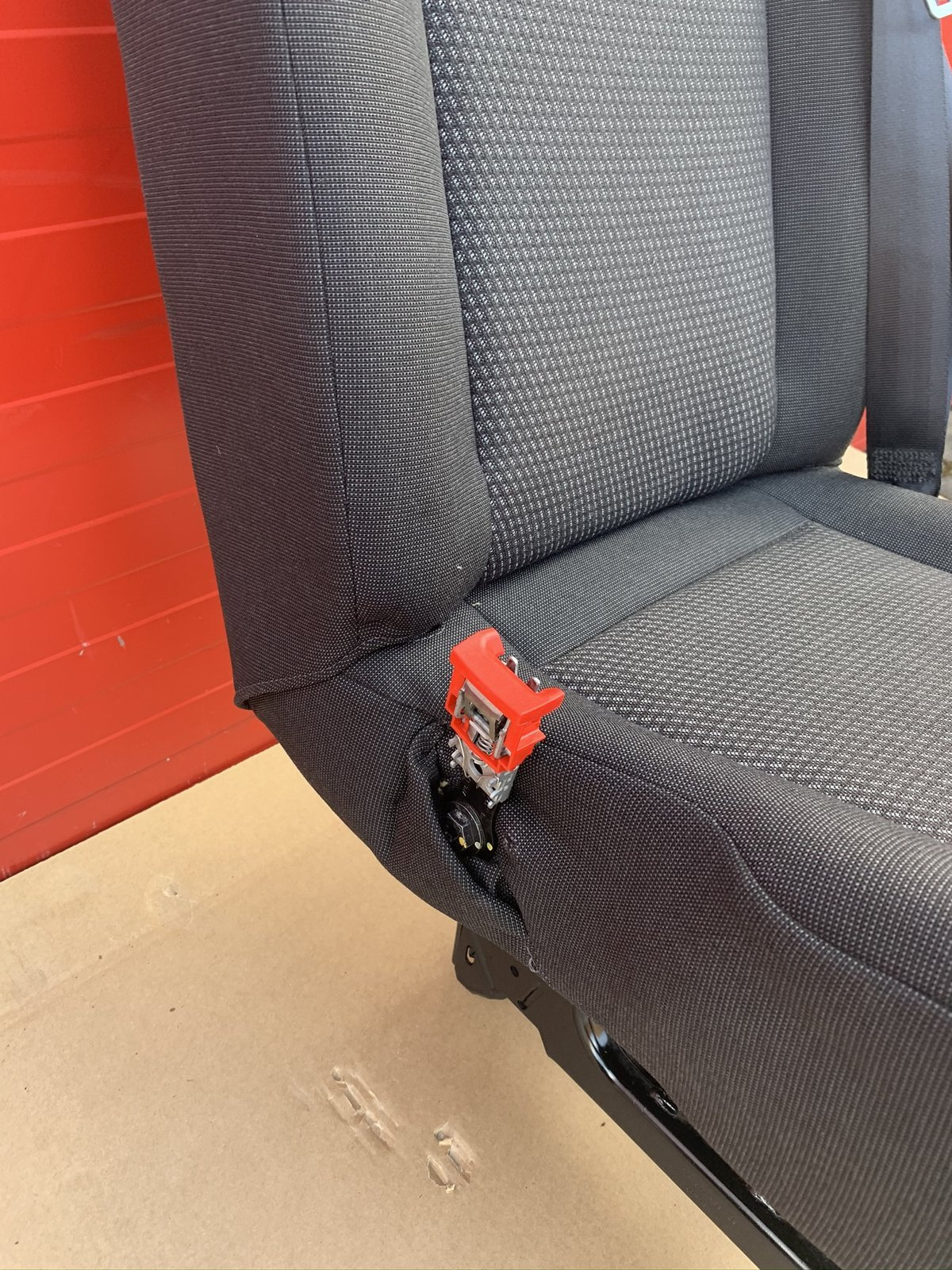 Seat Ford Transit MK8 single rear V363 Traxon