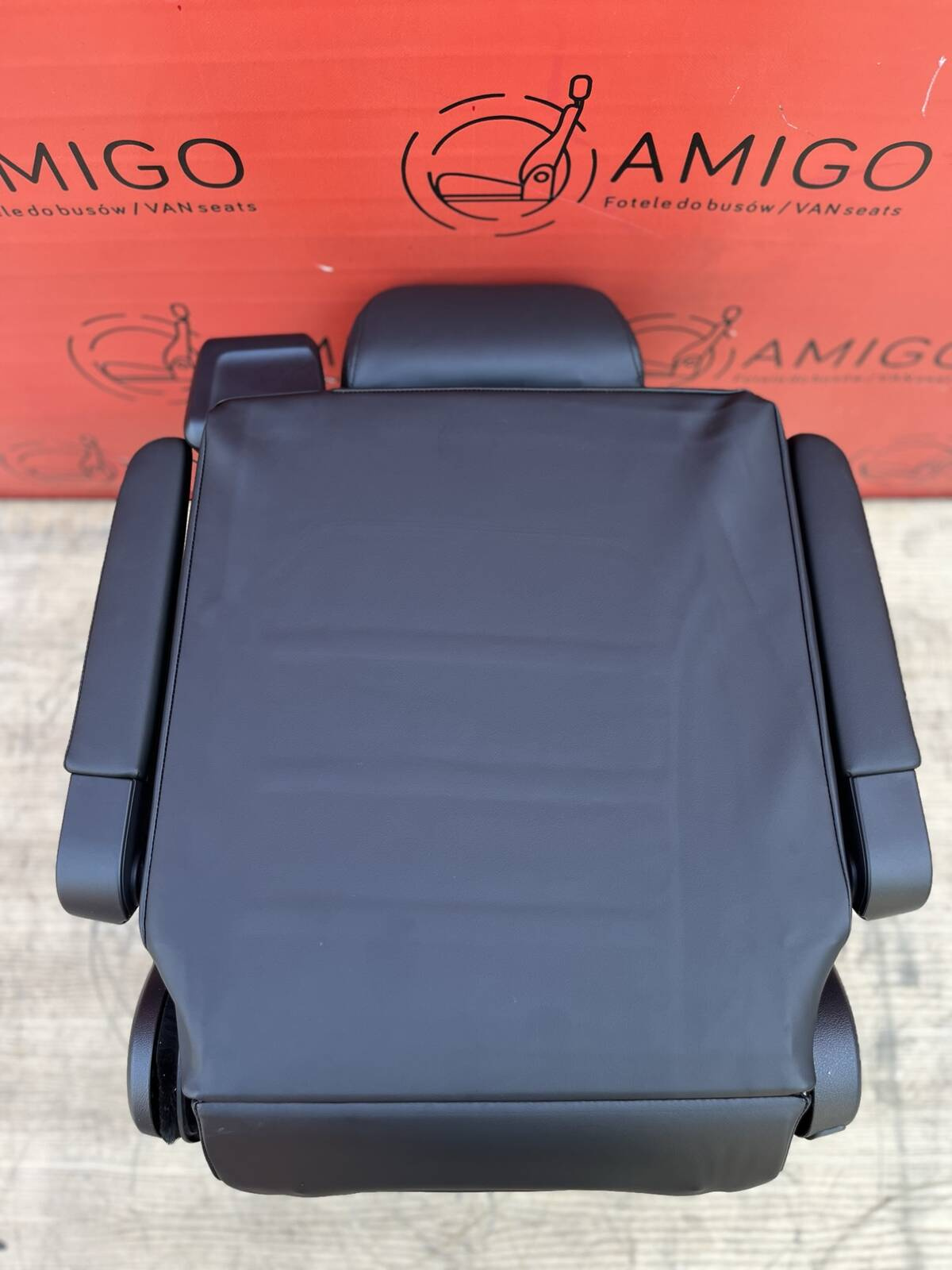 Seat VW T6 Multivan Caravelle black leather titan swivel rear t5