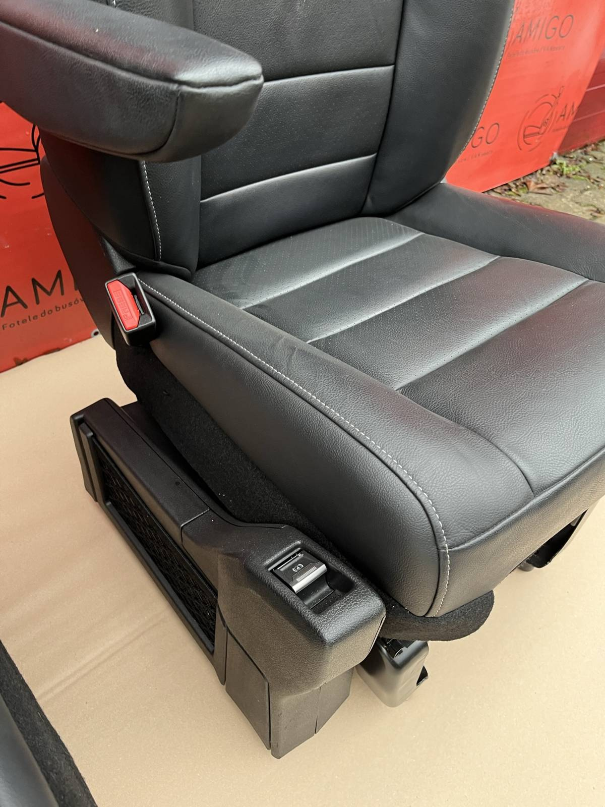 Front passenger driver seats leather Peugeot Traveller Proace Spacetourer Expert Jumpy Zafira Vivaro Scudo