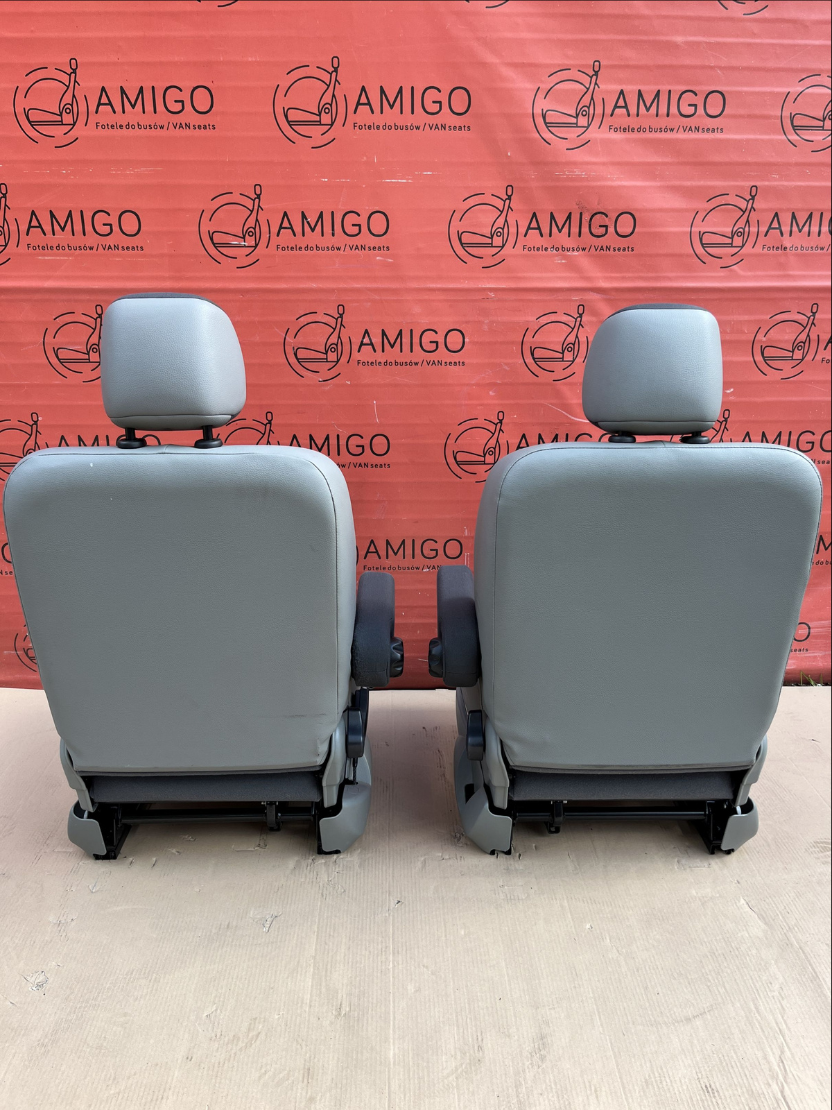 Seat driver passenger Renault Trafic Vauxhall Vivaro Nissan Primastar 2001-2014