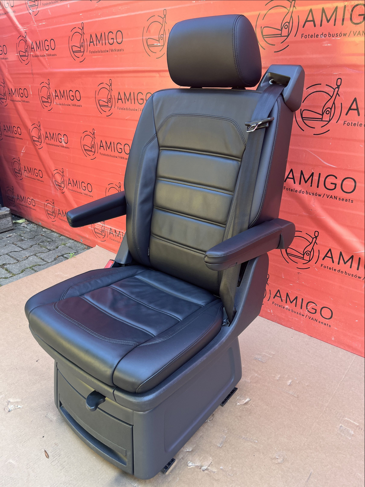 Seat VW T6 Multivan Caravelle black leather titan swivel rear t5