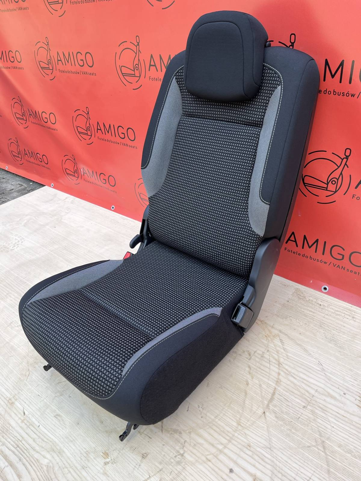 Seat single 2rd row middle Berlingo Doblò Combo Partner Rifter ProAce City