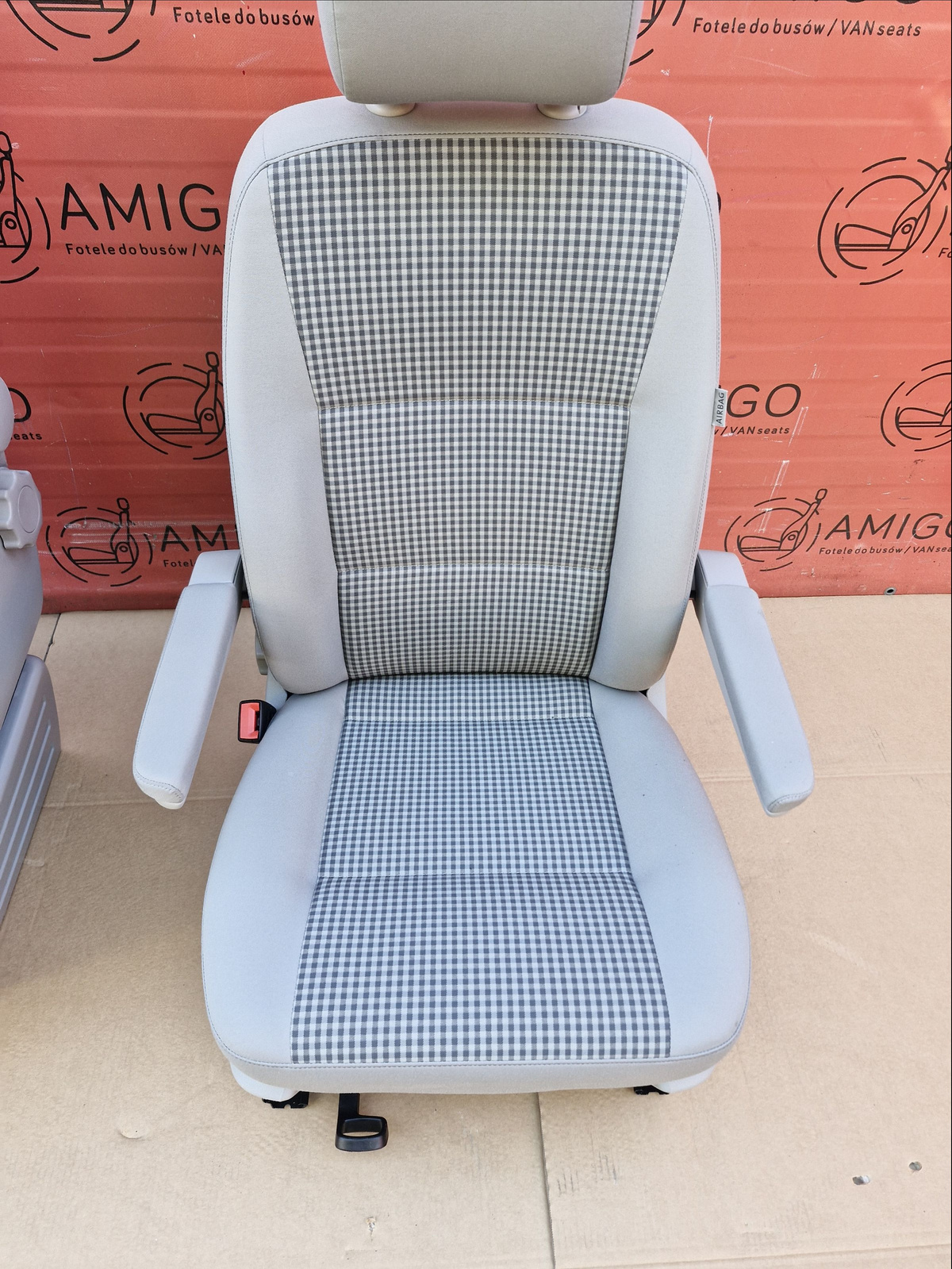 Driver passenger Captain swivel seats seat VW T6 Caravelle t5 Kutamo airbag heated