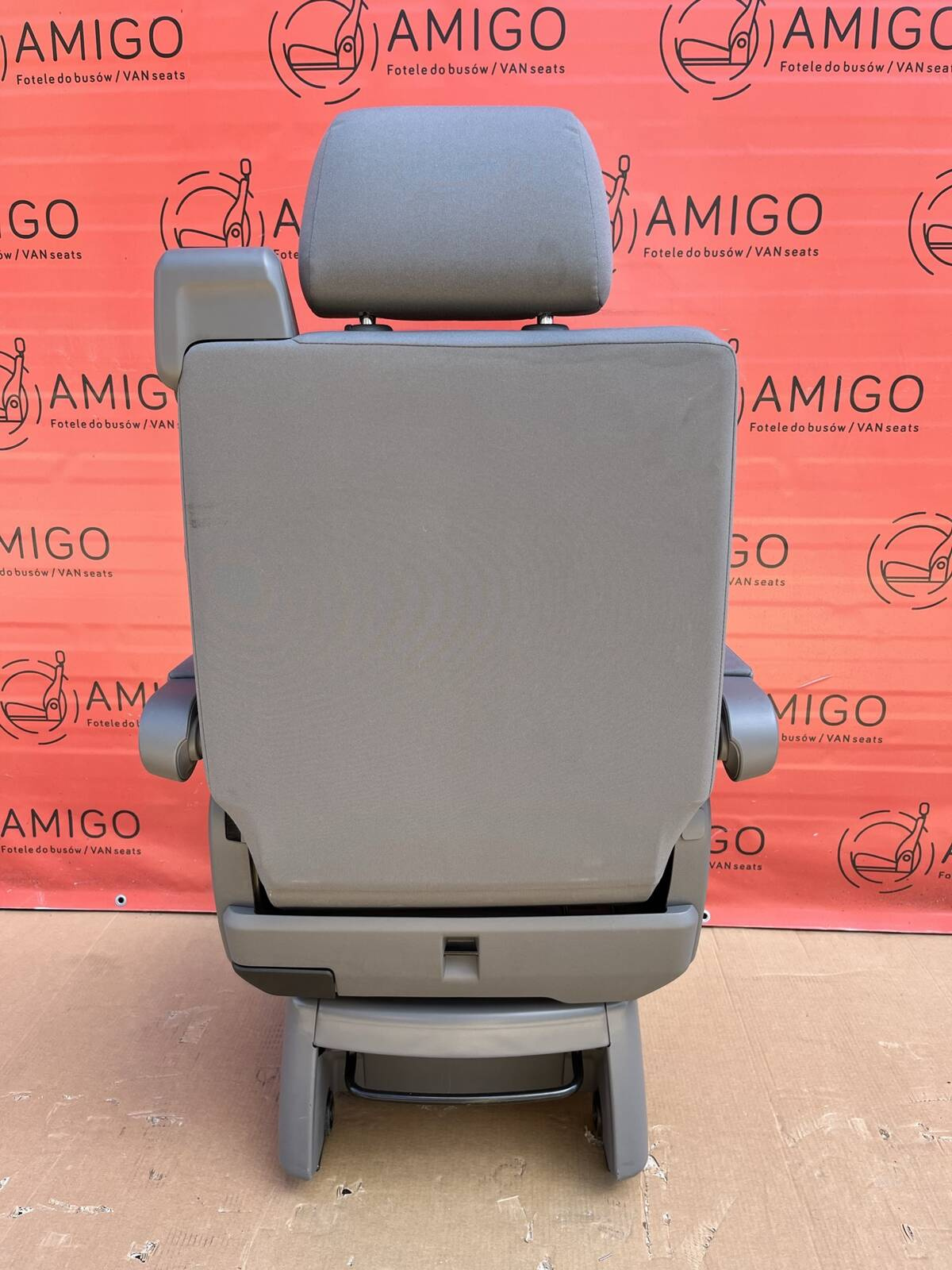 Seat VW T6.1 T6 Multivan Caravelle CIRCUIT Palladium swivel rear t5