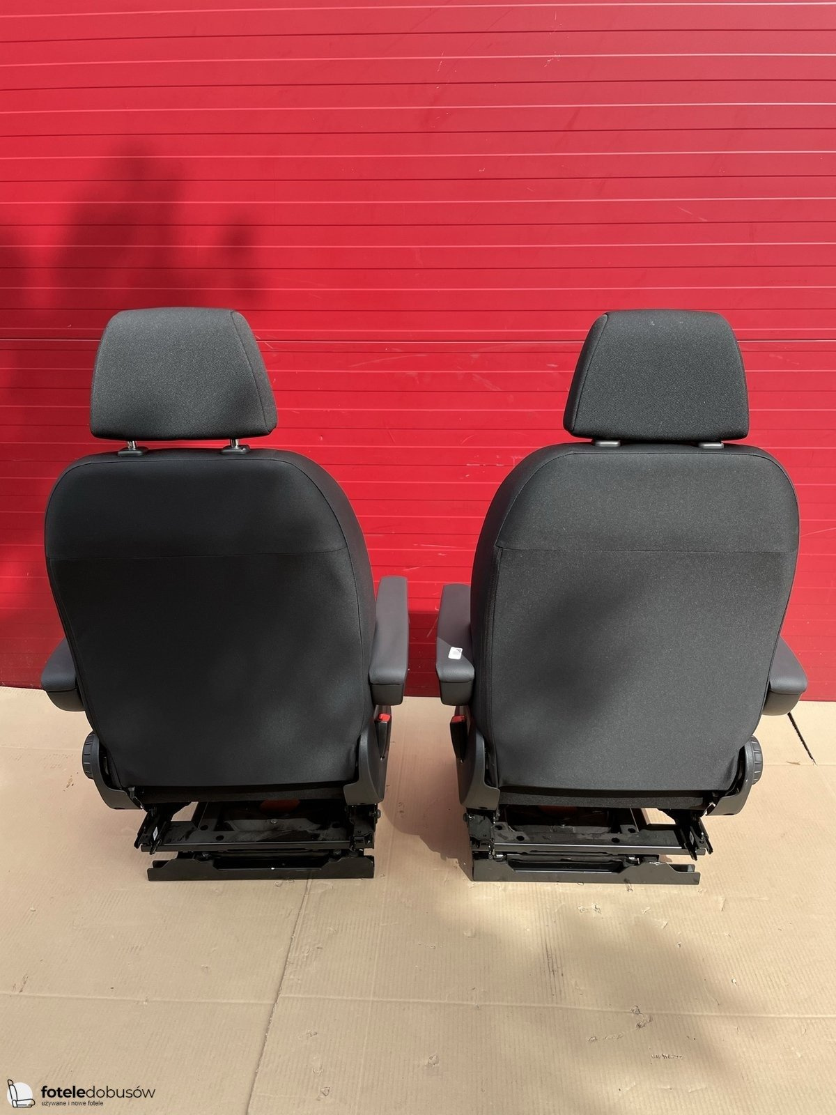 Seats Mercedes Sprinter W907 passenger driver adjustments comfort SWIVEL Maturin