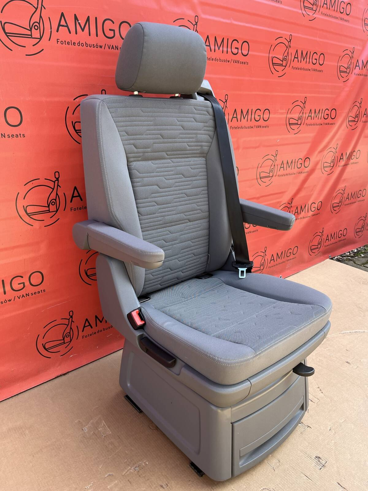 Seat VW T6.1 T6 Multivan Caravelle CIRCUIT Palladium swivel rear t5