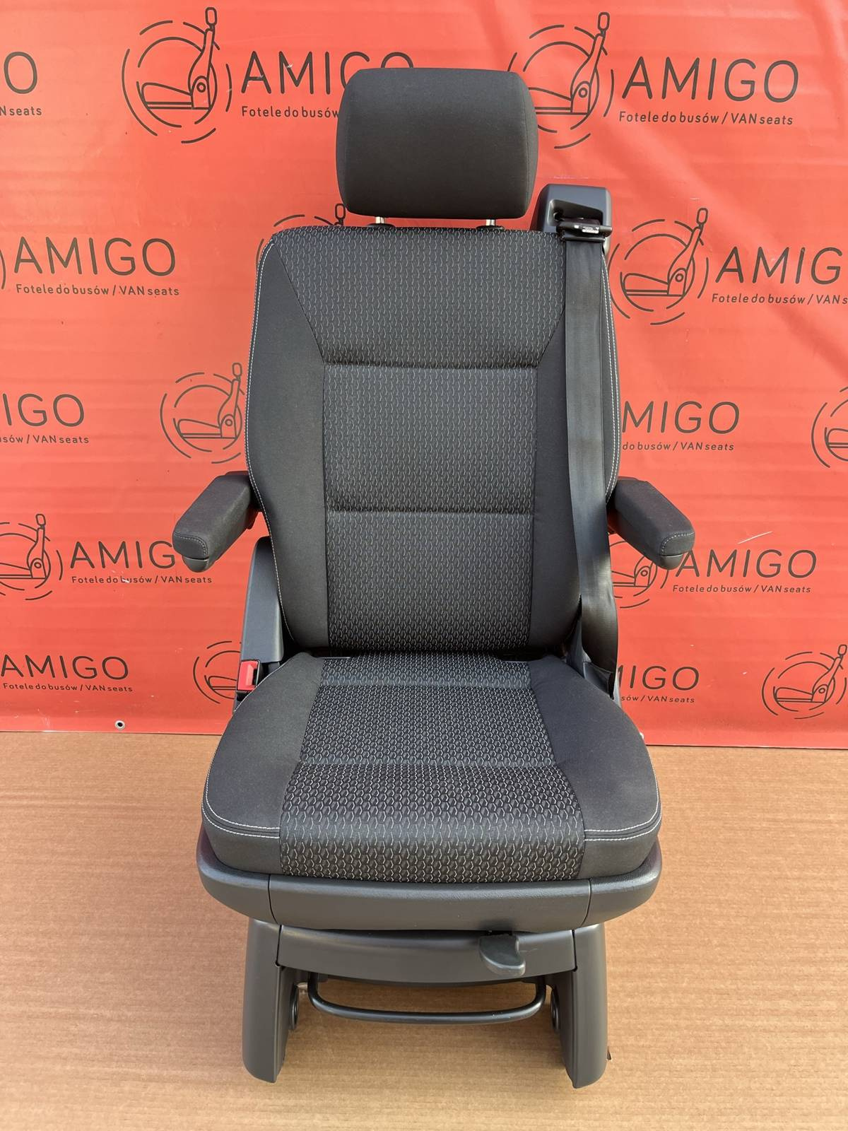 Seat VW T6 Multivan Caravelle KUTAMO swivel rear t5