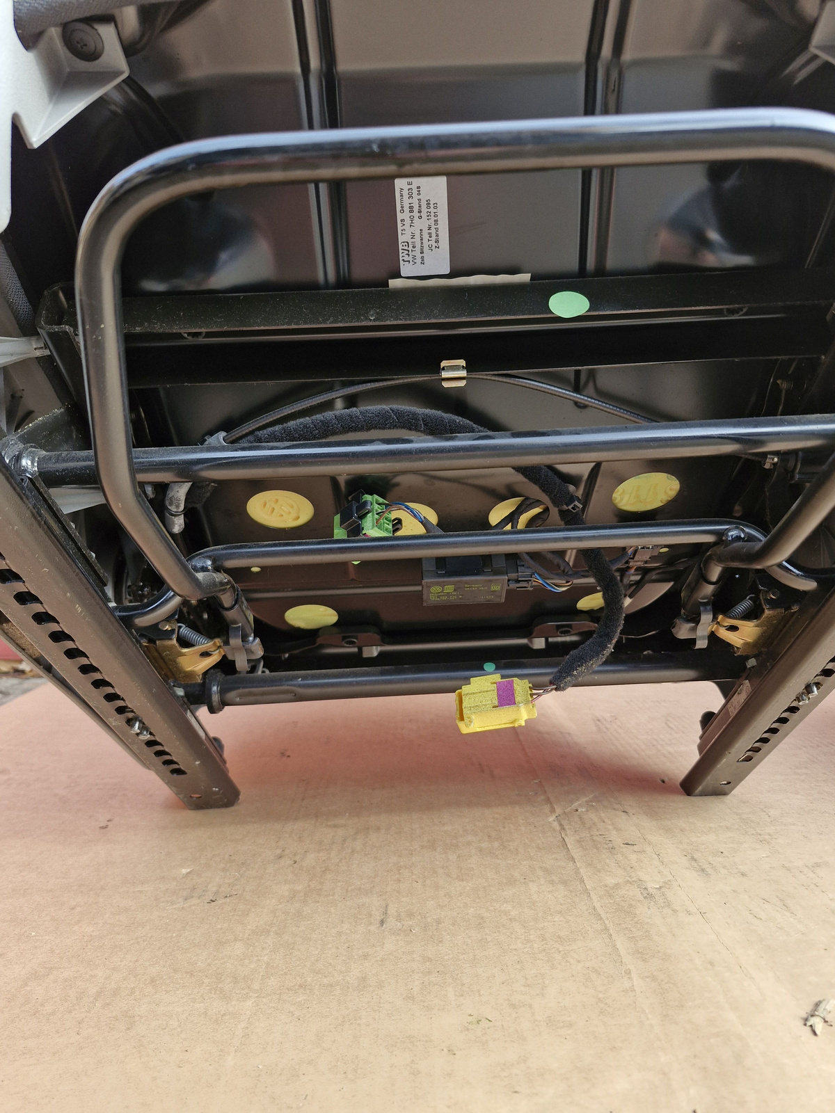 Driver passenger Captain seats seat airbag VW T5 grey Caravelle