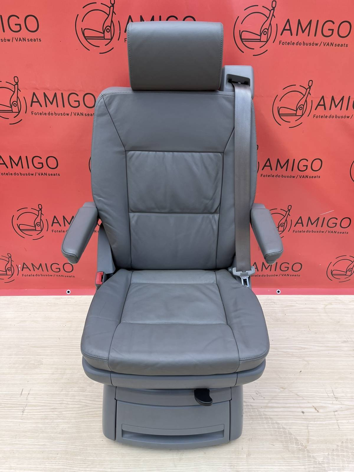 Seat single VW T5 Multivan Caravelle grey leather rear t6 swivel