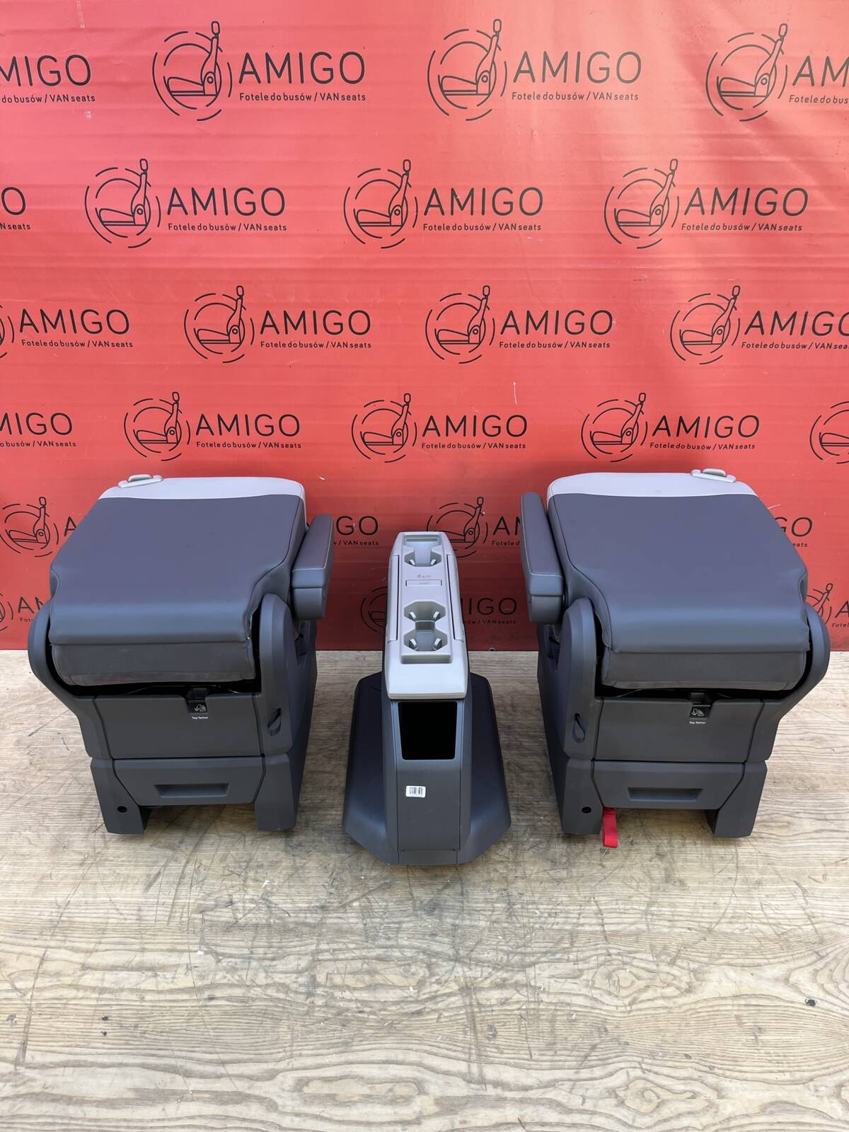 Seats NEW VW Multivan T7 1+1 ArtVelours table heated