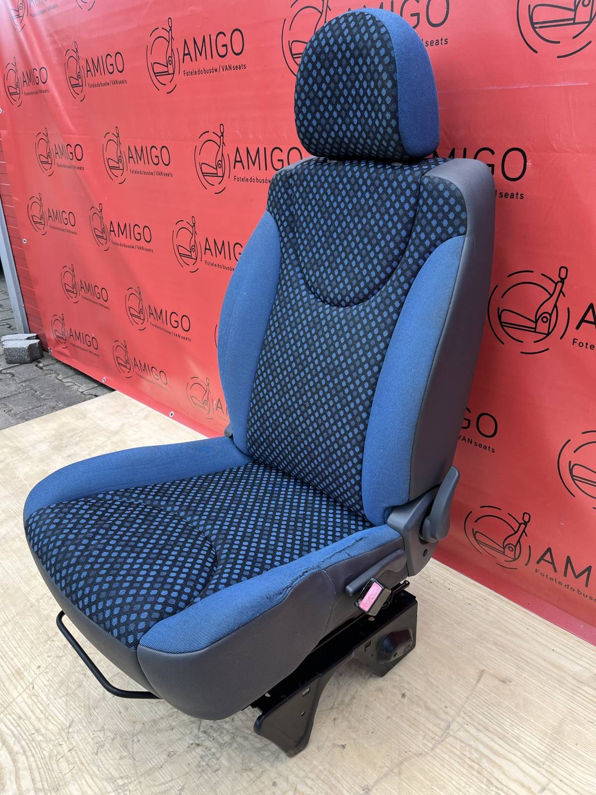 Front seats Set Driver Passenger Peugeot Expert II Dispatch Jumpy Proace 2006-2016