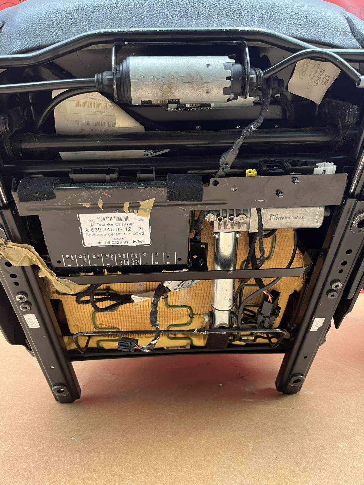 Seat Mercedes Viano Vito W639 driver passenger 2003-2014 armrest adjustments electric