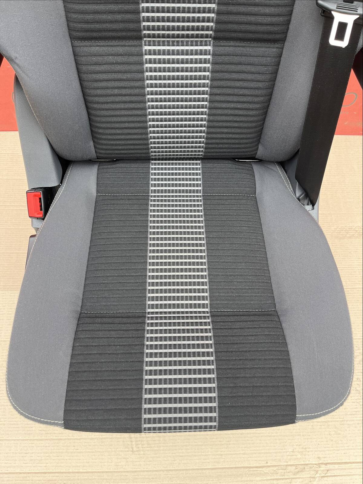 Seat VW T5 Multivan UNITED swivel rear single