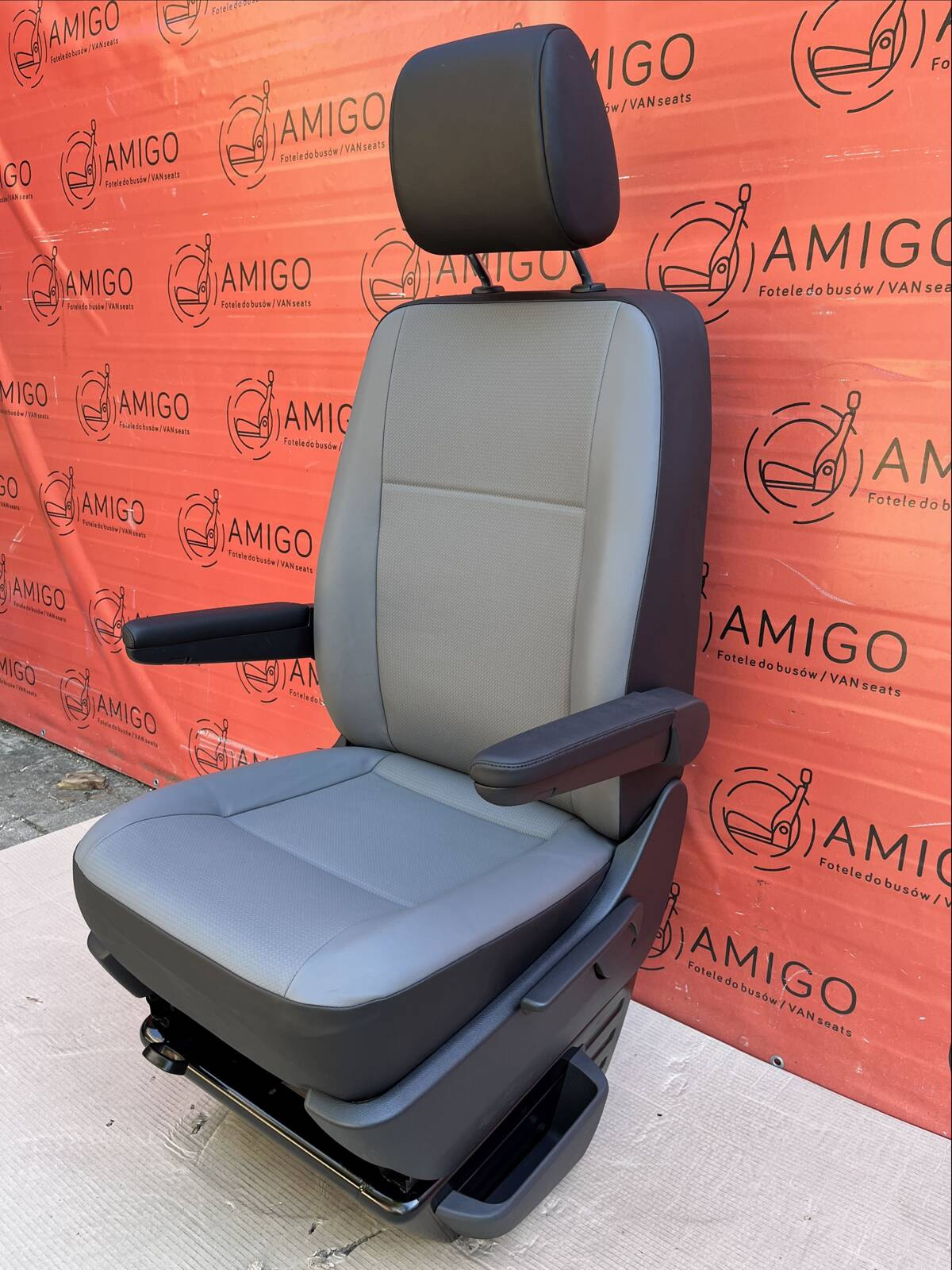 Seat VW T6.1 T6 front UK passenger EU driver Mest palladiumk adjustments armrests