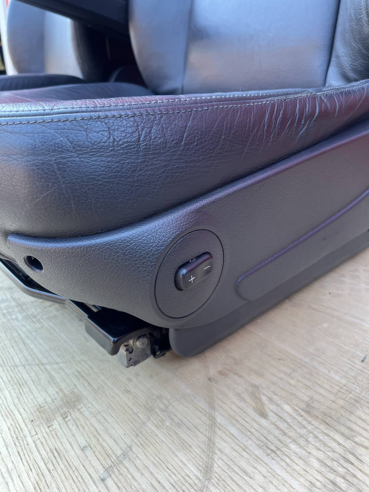 Seat Mercedes Viano Vito W639 driver passenger 2003-2014 armrest adjustments electric