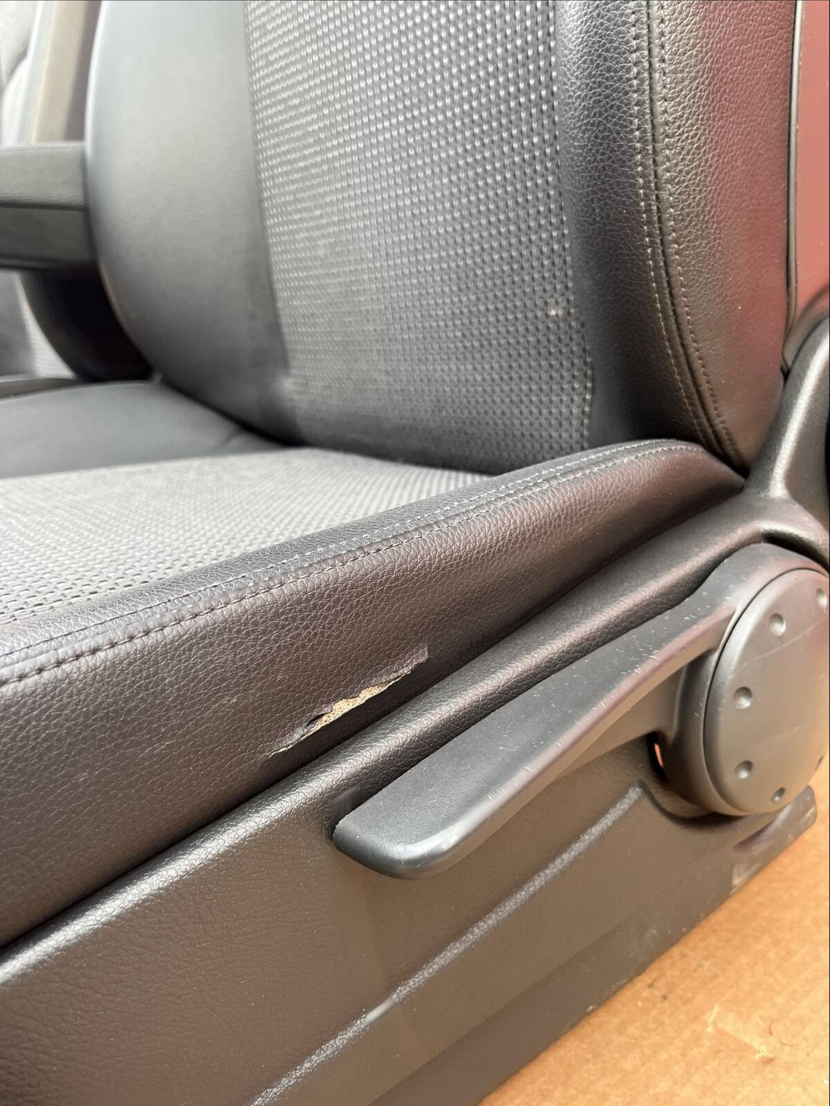 Seat Mercedes Vito W639 driver passenger 2003-2014 armrest adjustments heated