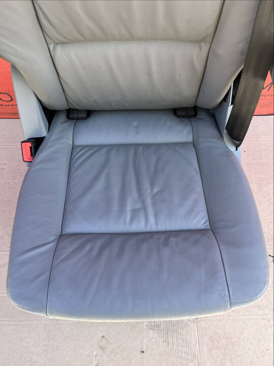 Seat single VW T5 Multivan Caravelle grey leather rear t6 swivel