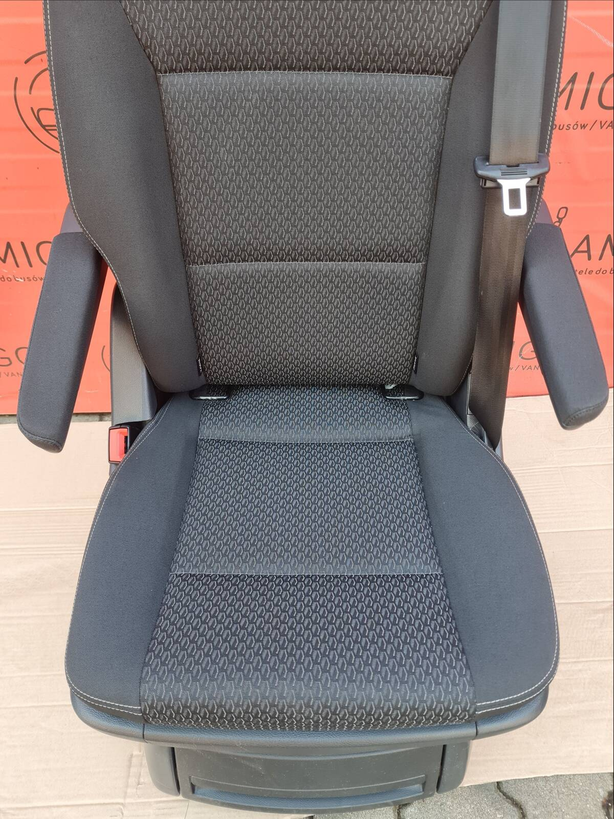 Seat VW T6 Multivan Caravelle Kutamo single rear t5 not swivel