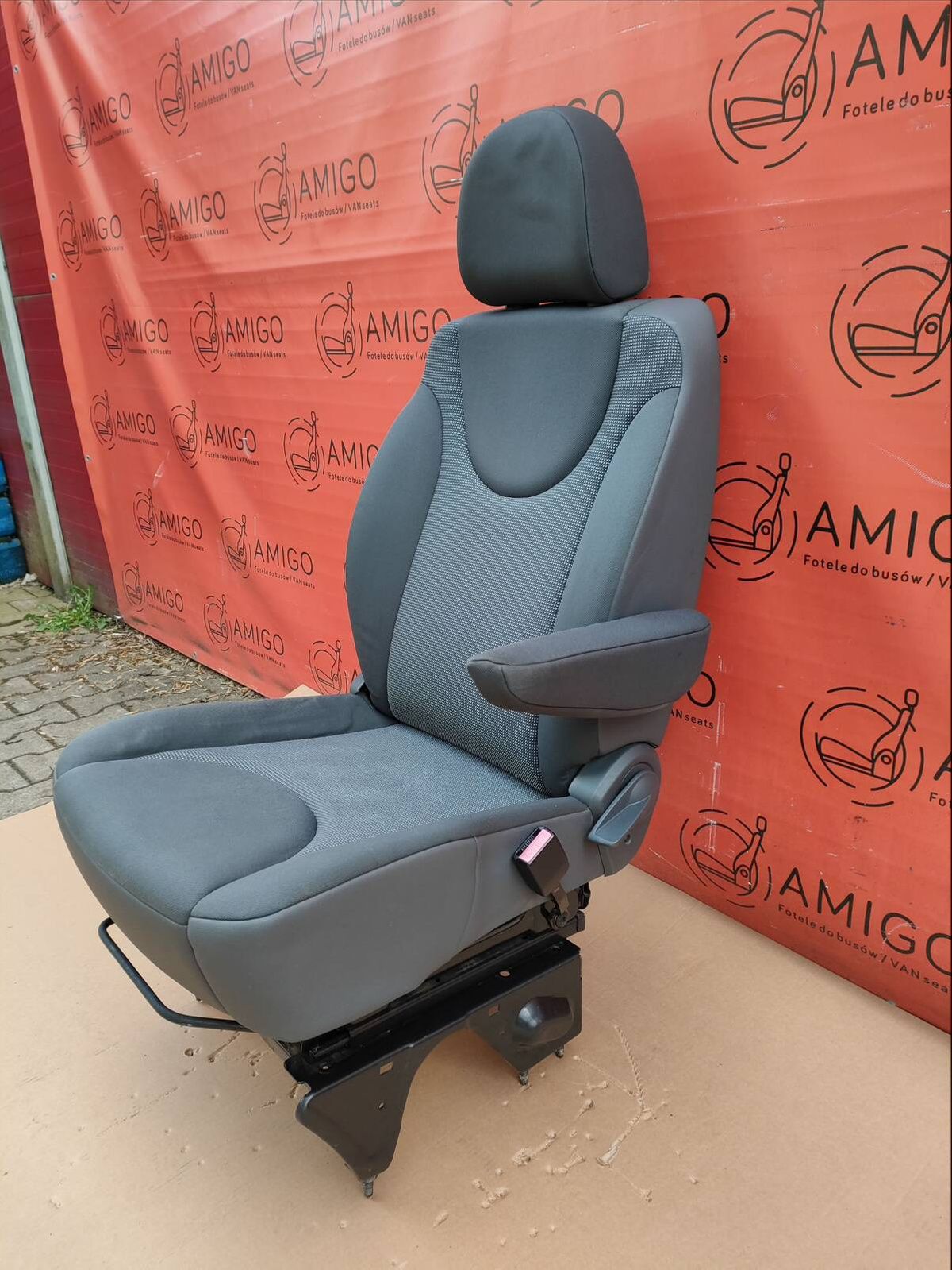 Front EU passenger | UK Driver seat Peugeot Expert II Dispatch Jumpy Proace Scudo 2006-2016