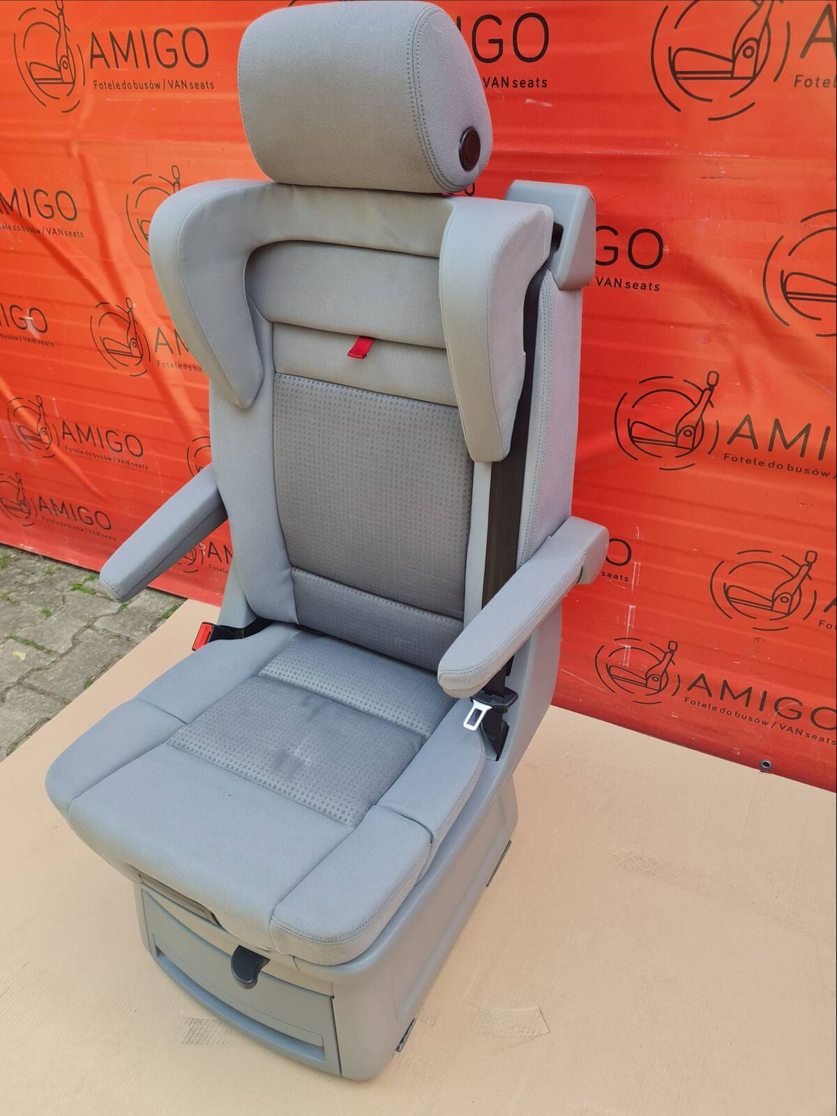 Seat VW T5.1 T5 Multivan Caravelle DUO grey swivel rear for child