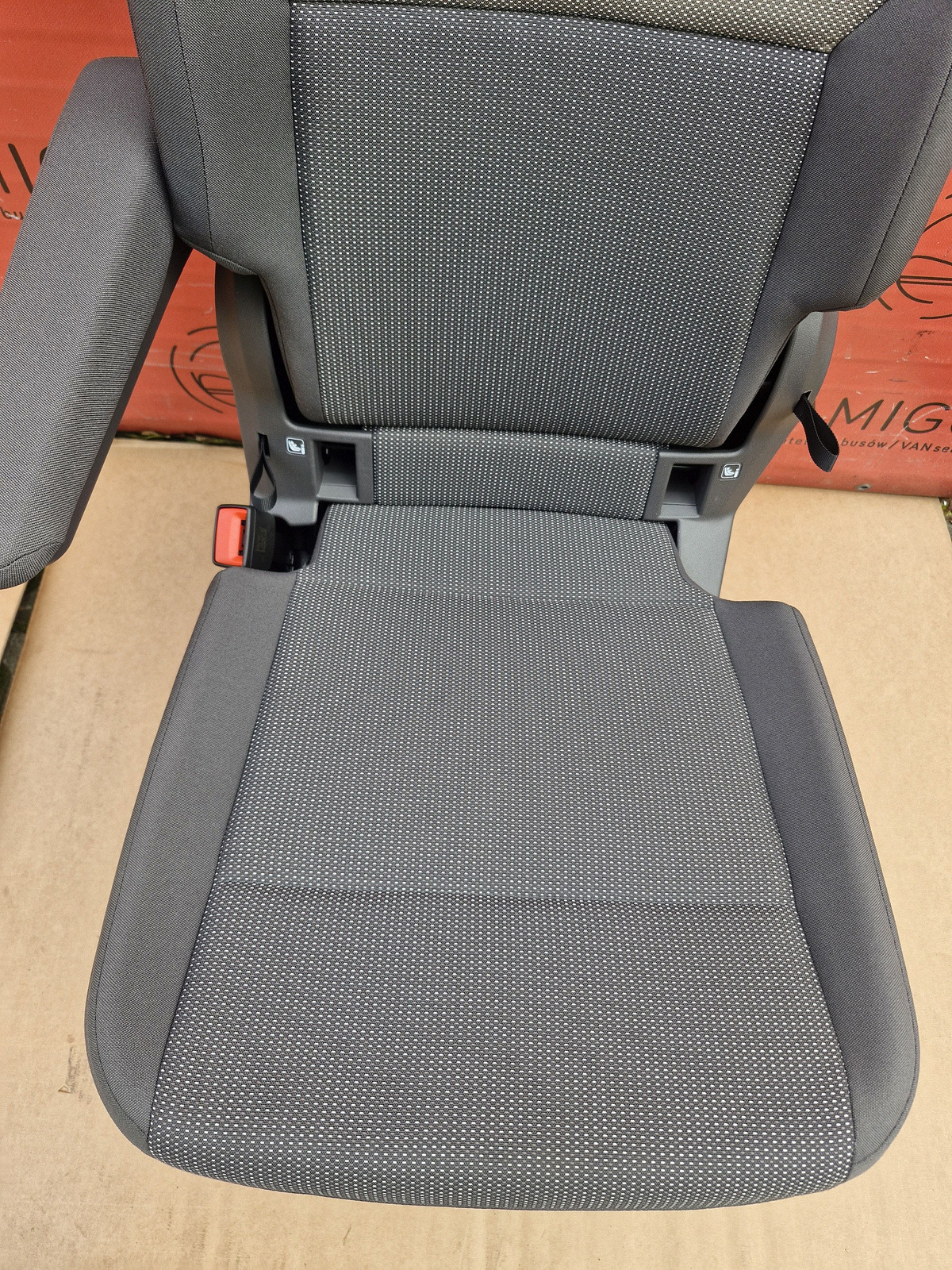 Seat NEW Volkswagen VW Multivan single T7 Ribella Left