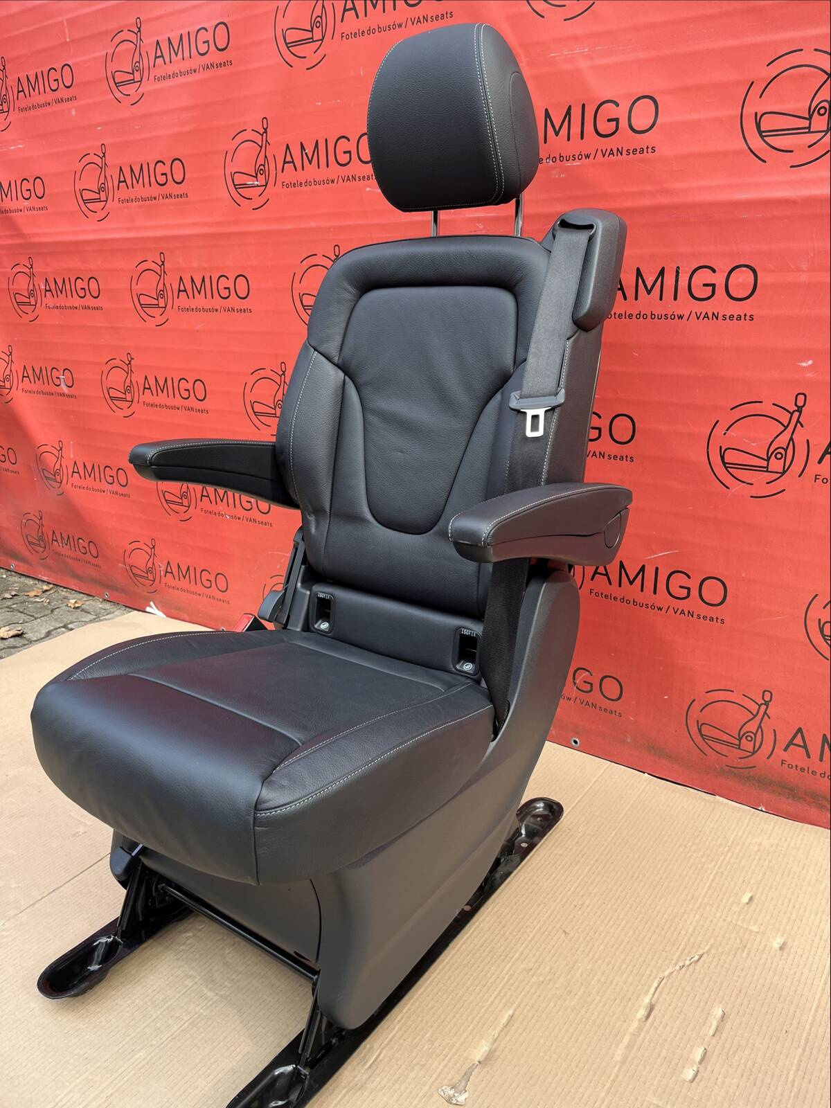 Seat single rear Mercedes V-class W447 Leather Lugano Black