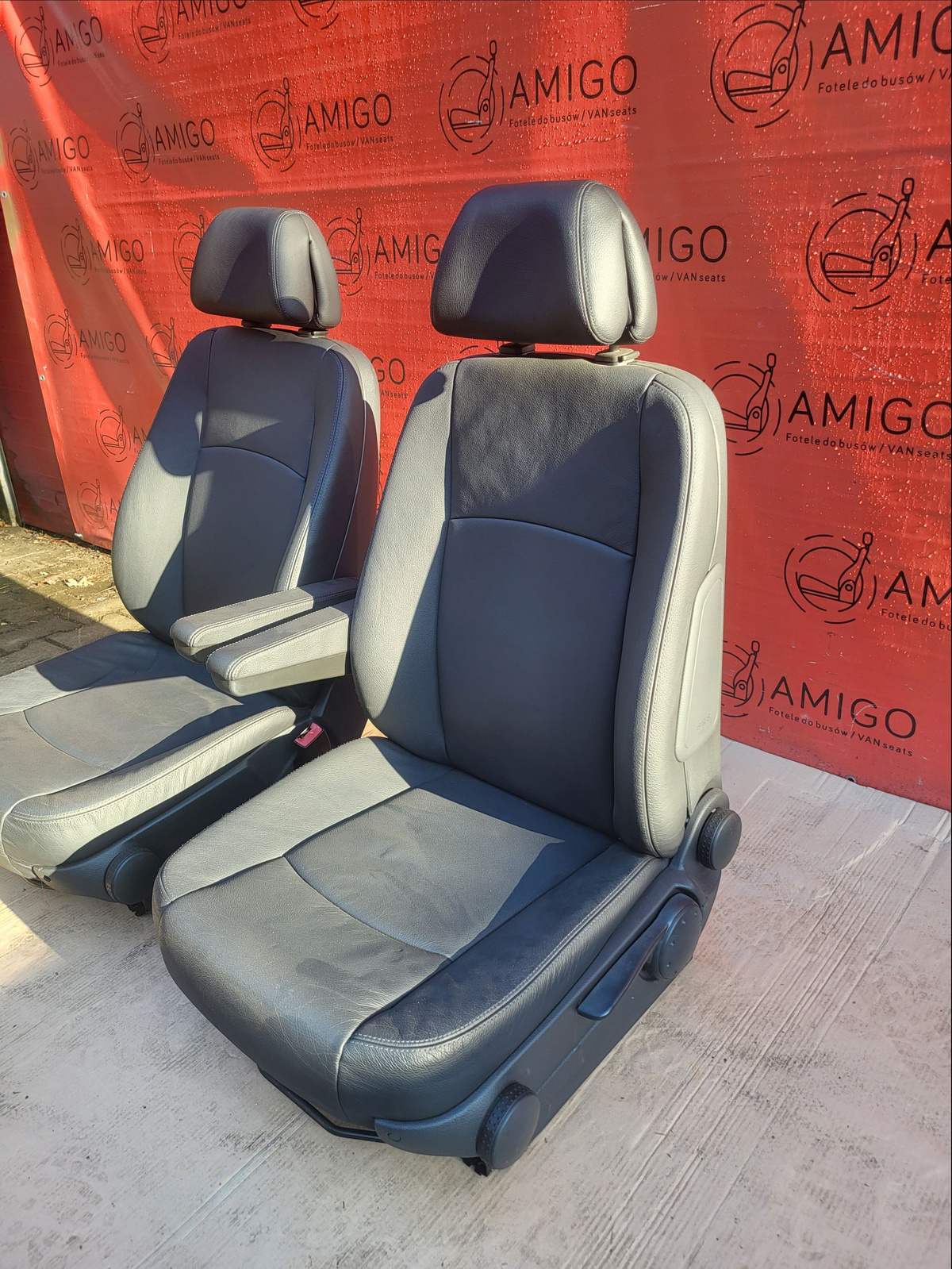 Seat Mercedes Viano Vito W639 driver passenger 2003-2014 armrest adjustments electric