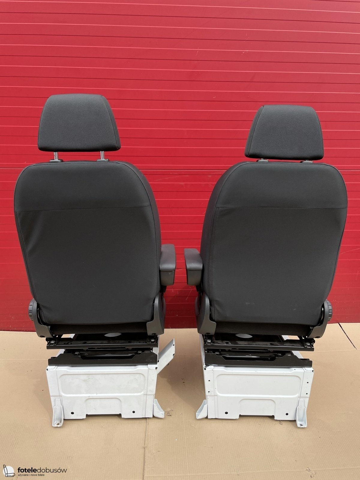 Seats Mercedes Sprinter W907 passenger driver adjustments comfort SWIVEL Maturin