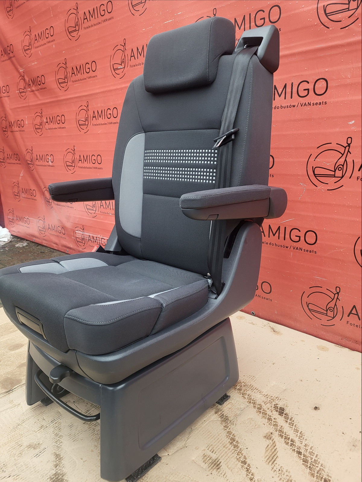 Seat VW T5 T5.1 Multivan Caravelle LIFE swivel rear single