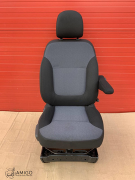 Seat UK driver | EU passenger Renault Trafic Opel Vauxhall Vivaro NV300 Talento | EU passenger