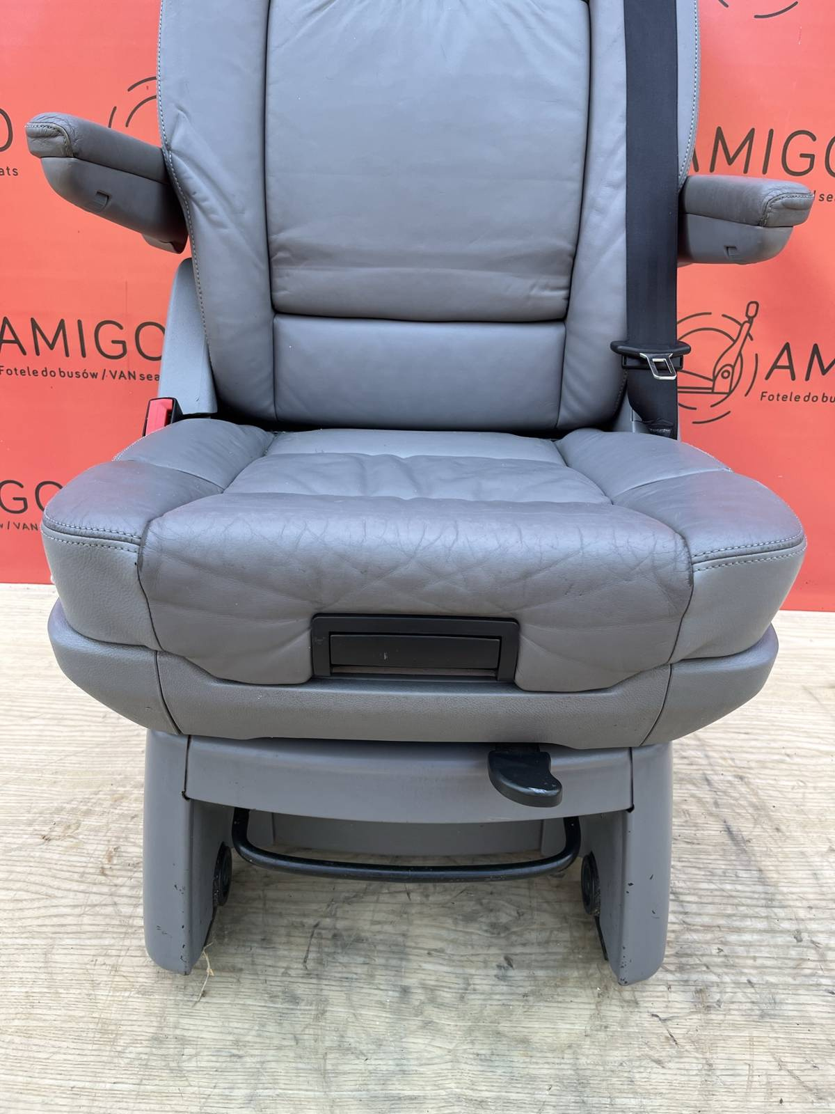 Seat VW T5 Multivan Caravelle Leather grey swivel rear for child T5