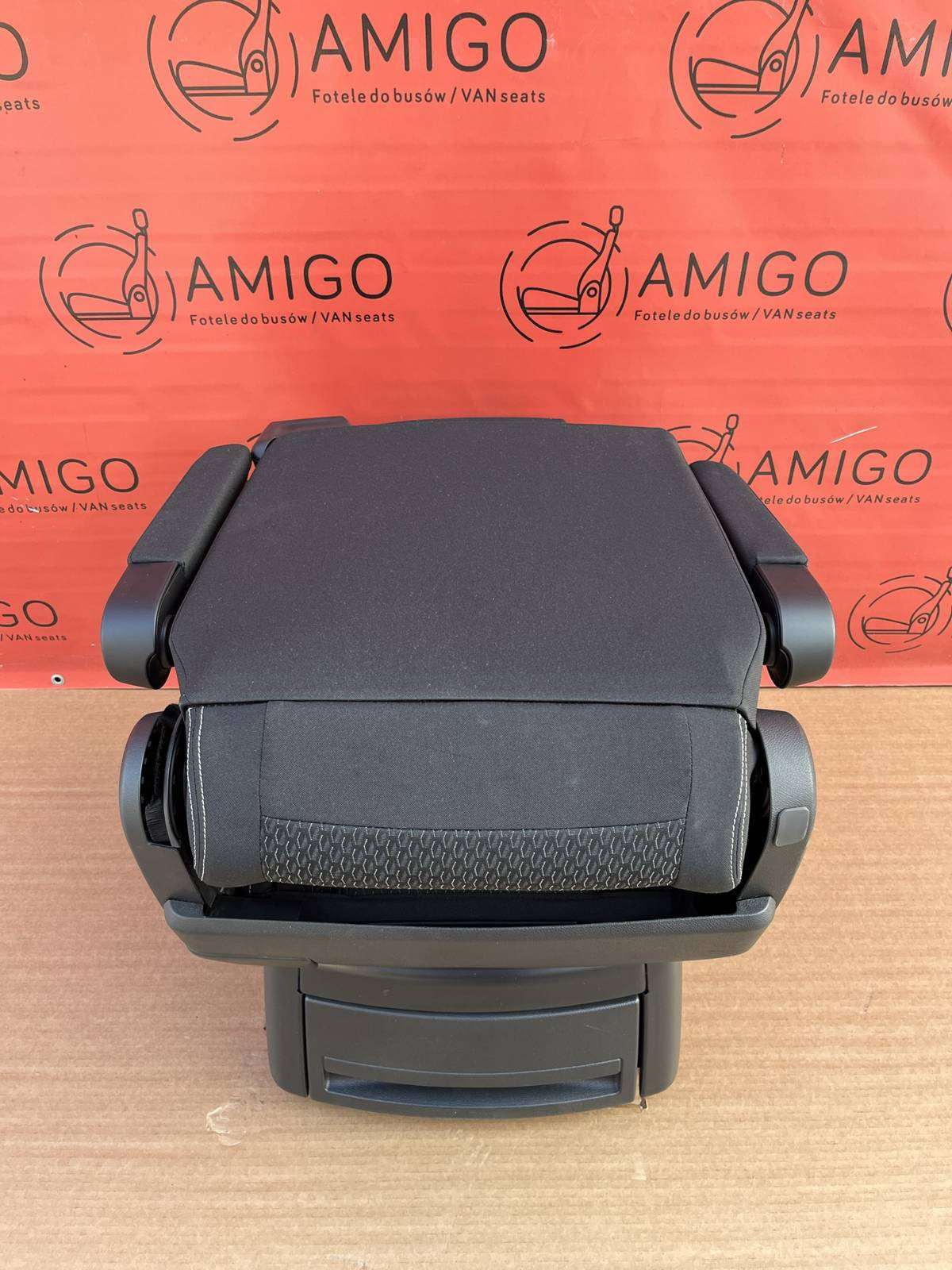 Seat VW T6 Multivan Caravelle KUTAMO swivel rear t5