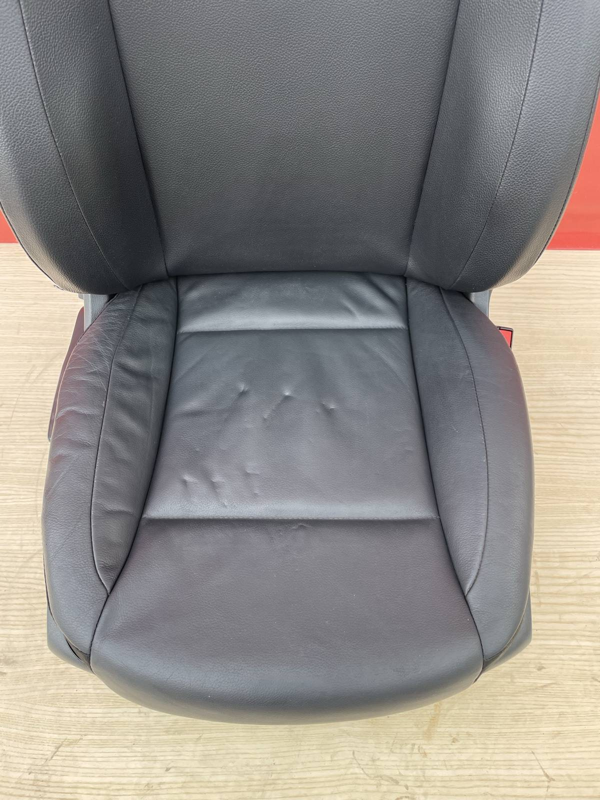 Seat Mercedes Vito W447 EU passenger | UK driver adjustments Leatherette